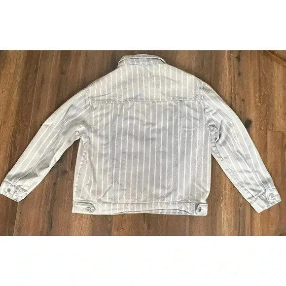 Women's Large Ivy&Main‎ Blue & White Jean Jacket - Picture 2 of 7